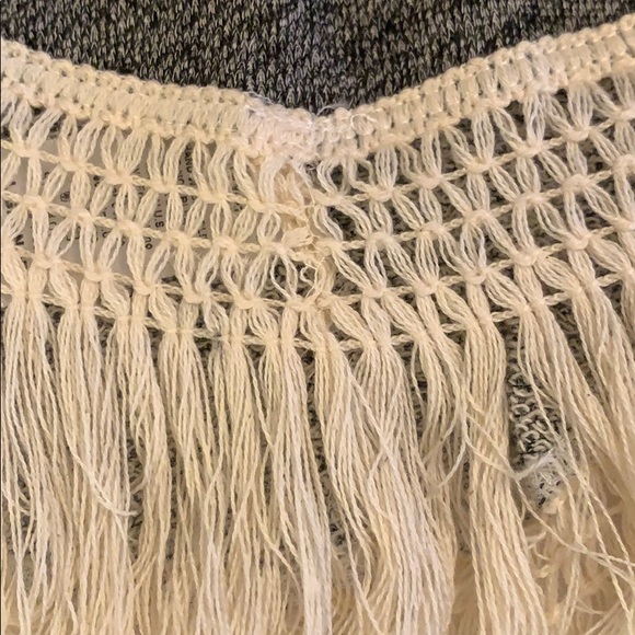 Women’s Poncho Style top - Picture 3 of 4